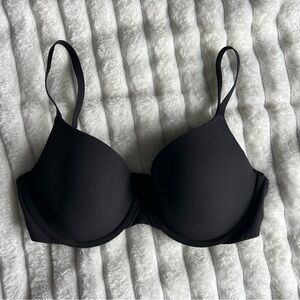 SKIMS FITS EVERYBODY
T-SHIRT BRA 34C